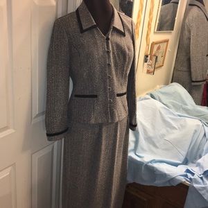 MHM Melisa Harper 2 pc Suit size 19 talla